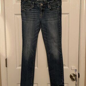 American Eagle Outfitters Women’s 10 Short Skinny Low Rise Stretch Denim Jeans